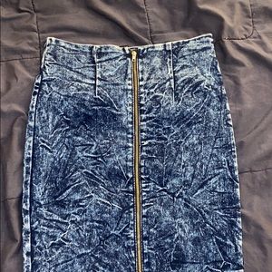 Bleach washed skirt